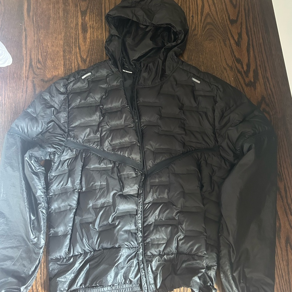 Nike Black Puffer Jacket with Quilted Design